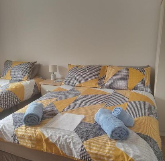 مبيت وإفطار Moorings Greenway