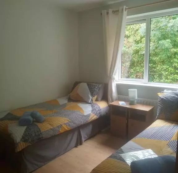 Aamiaismajoitus (B&B) Moorings Greenway