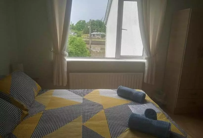 Aamiaismajoitus (B&B) Moorings Greenway