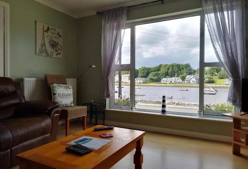 Aamiaismajoitus (B&B) Moorings Greenway