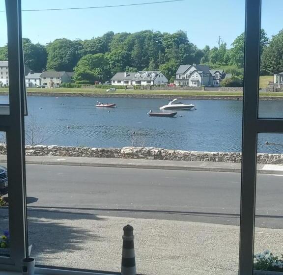 مبيت وإفطار Moorings Greenway