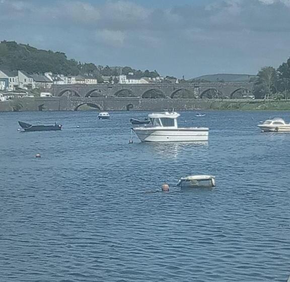 مبيت وإفطار Moorings Greenway