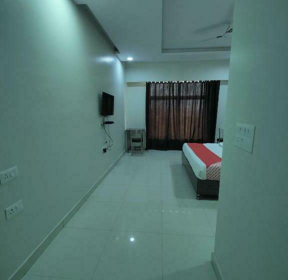 ホテル Kailash Mansarovar And Banquet Hall