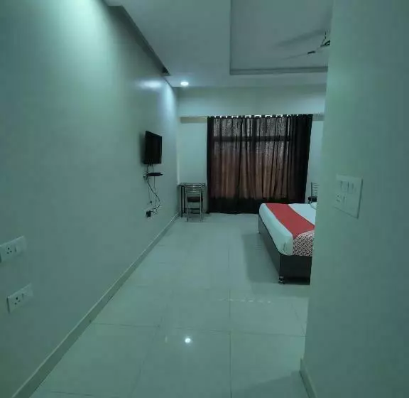 Hotelli Kailash Mansarovar And Banquet Hall