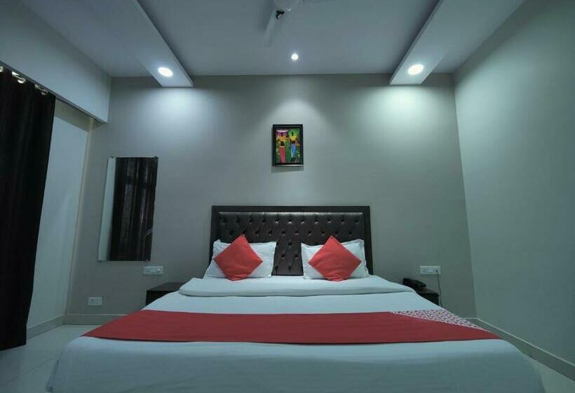 ホテル Kailash Mansarovar And Banquet Hall