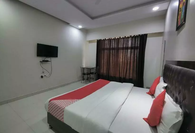 Hotelli Kailash Mansarovar And Banquet Hall