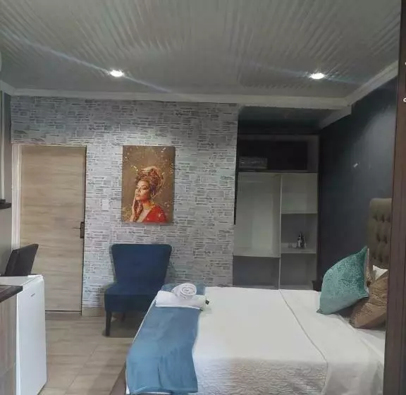 Nsuku Bed And Breakfast