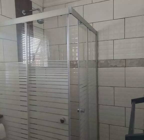 Nsuku Bed And Breakfast