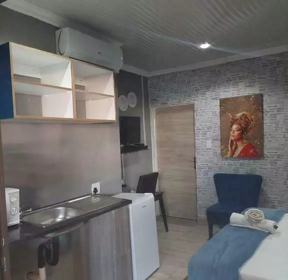 Nsuku Bed And Breakfast