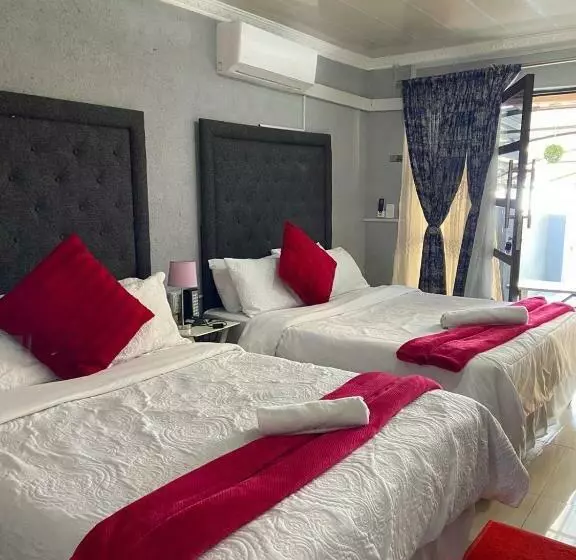 Nsuku Bed And Breakfast