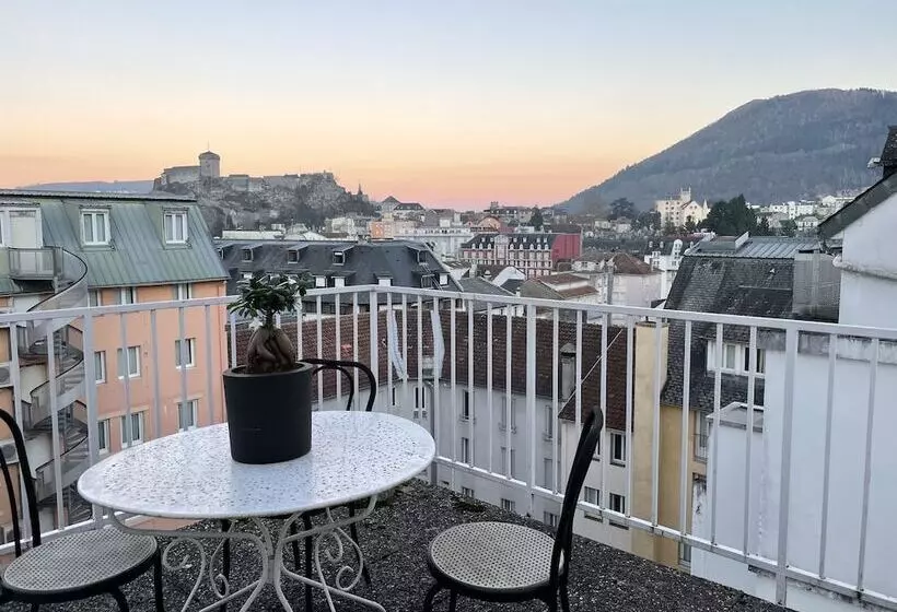 هتل Corona Lourdes