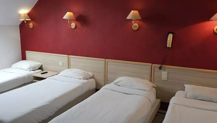 هتل Corona Lourdes