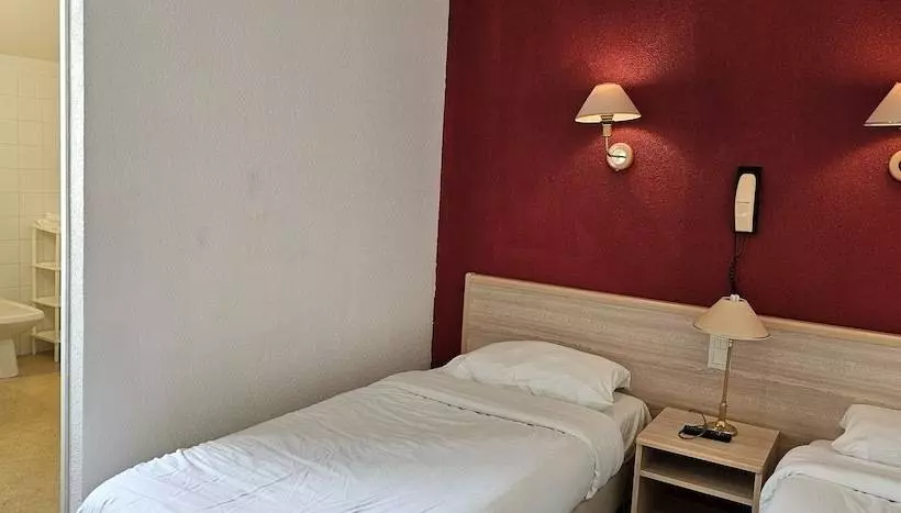 هتل Corona Lourdes