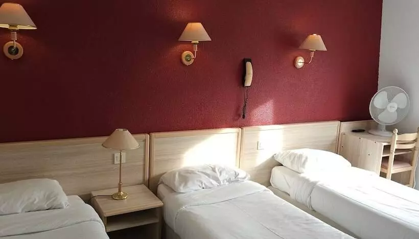 هتل Corona Lourdes