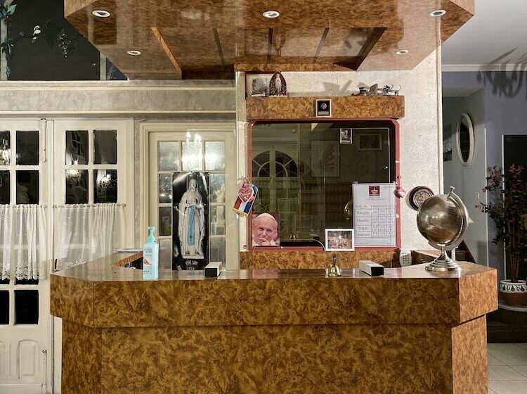 בית מלון כפרי Corona Lourdes