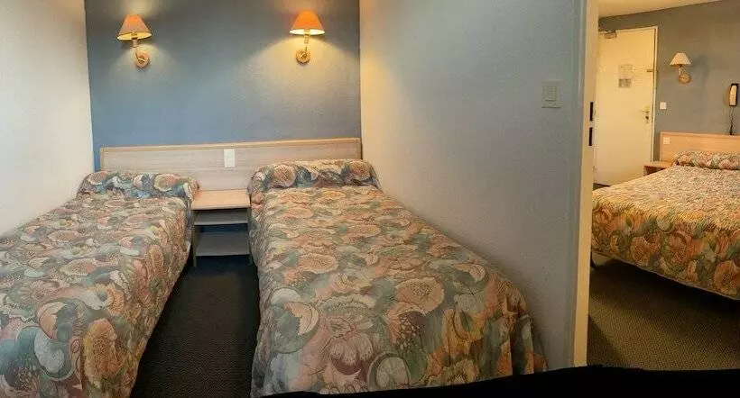 هتل Corona Lourdes