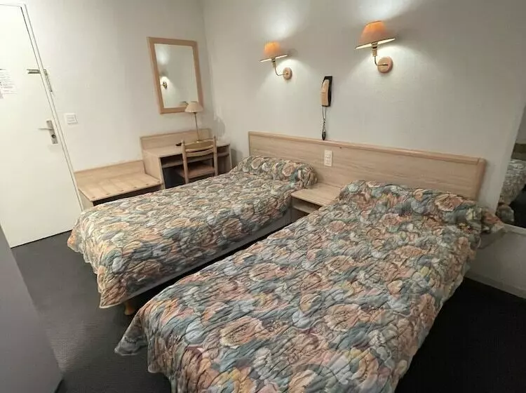 هتل Corona Lourdes