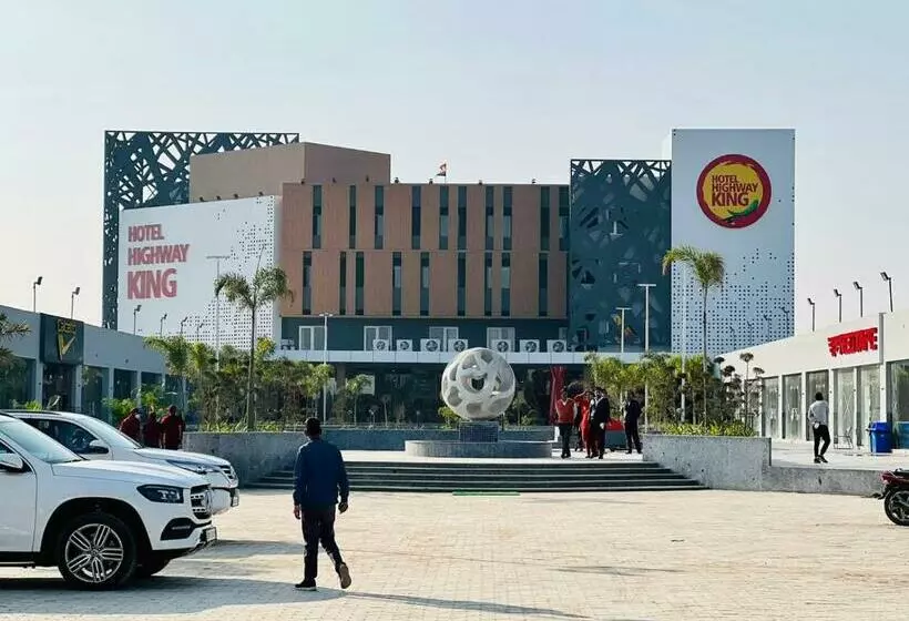 ホテル Highway King Bilaspur
