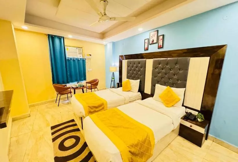 Airport Hotel Shivaka Inn