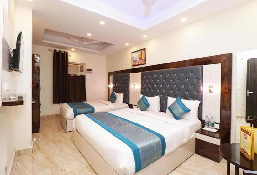 Airport Hotel Shivaka Inn