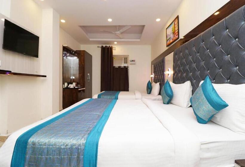 Airport Hotel Shivaka Inn