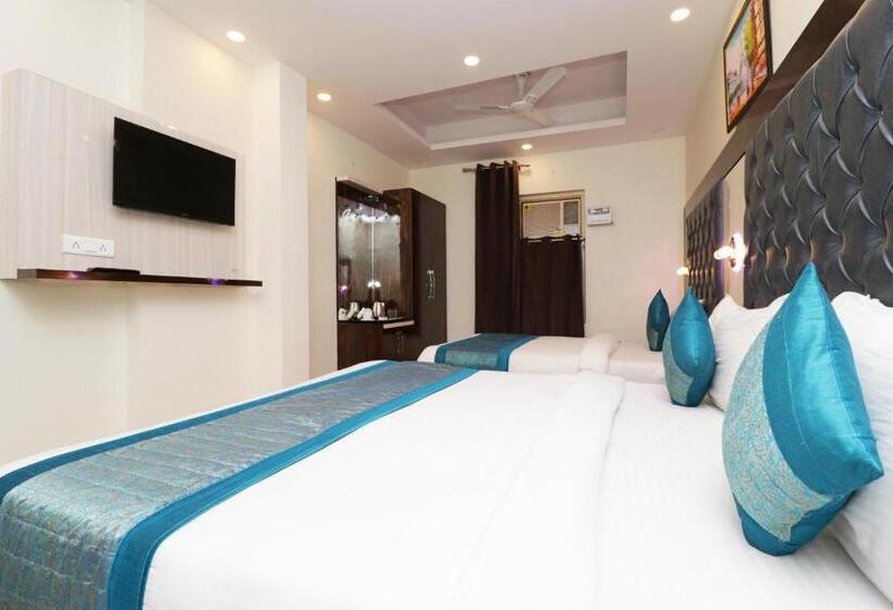 Airport Hotel Shivaka Inn