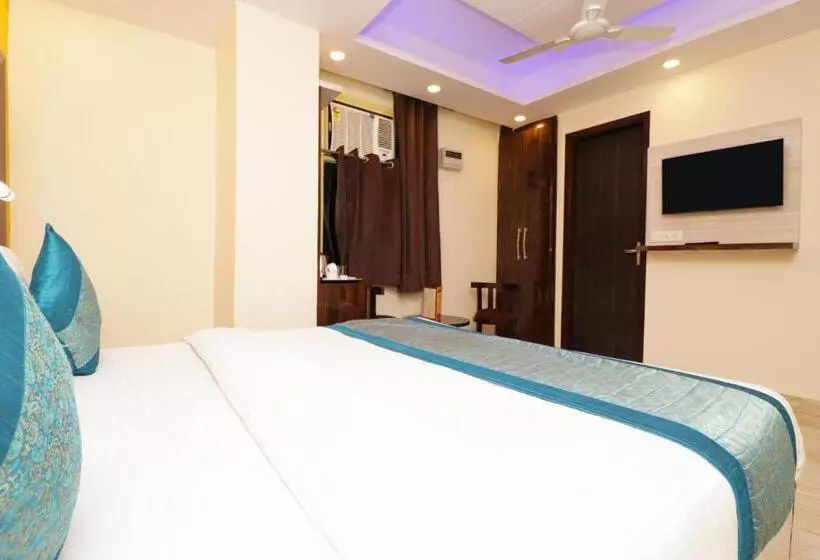 Airport Hotel Shivaka Inn