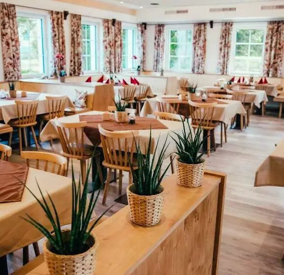 Hotelli Gasthof Franziskibad