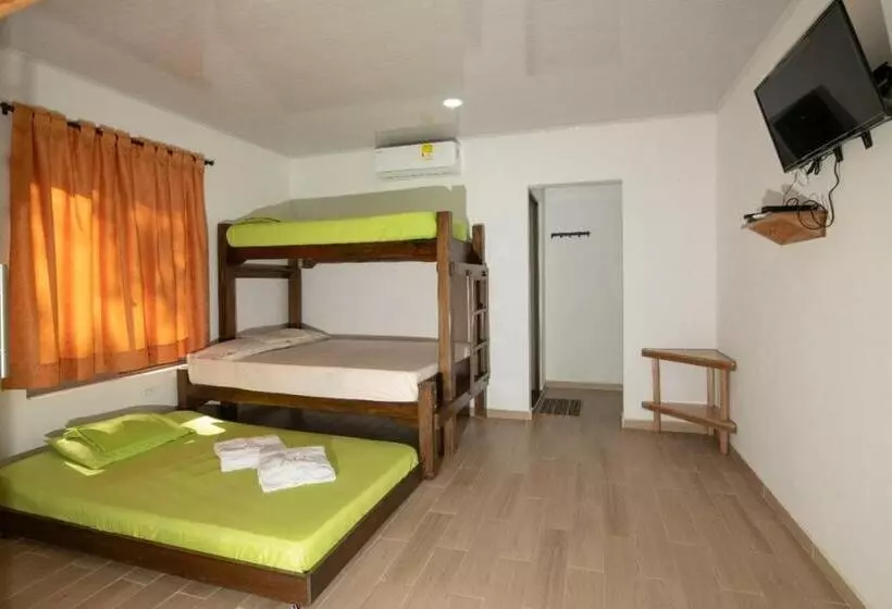 ホテル Zabdi Coveñas