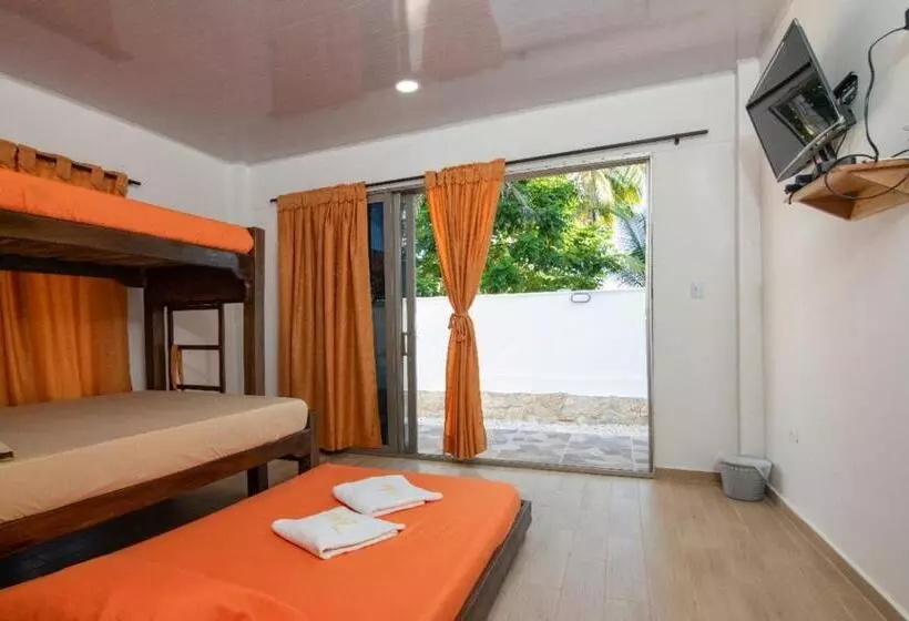 ホテル Zabdi Coveñas