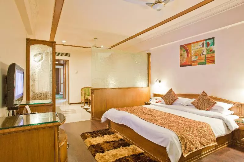 هتل Amar Vilas Indore