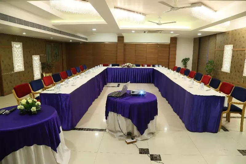 هتل Amar Vilas Indore