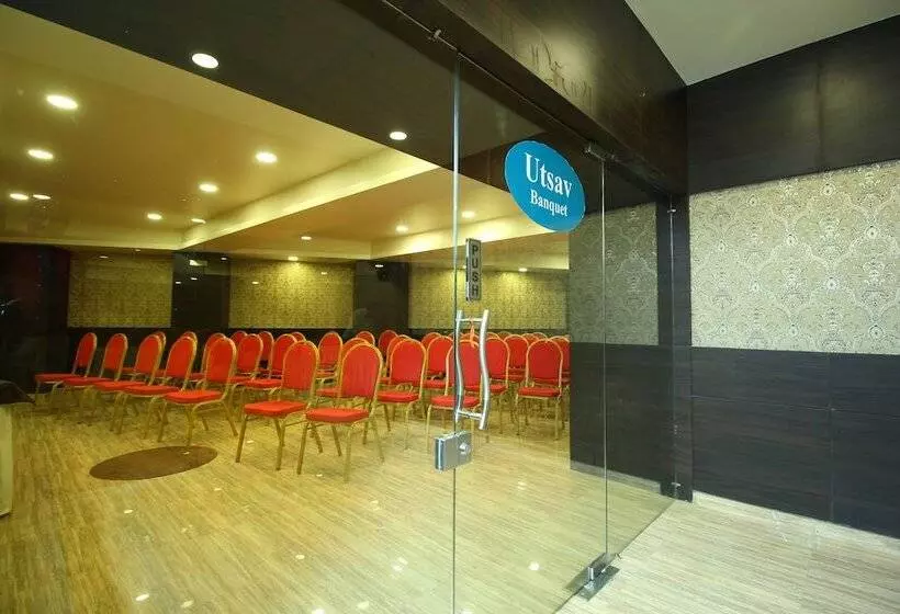 فندق Central Beacon