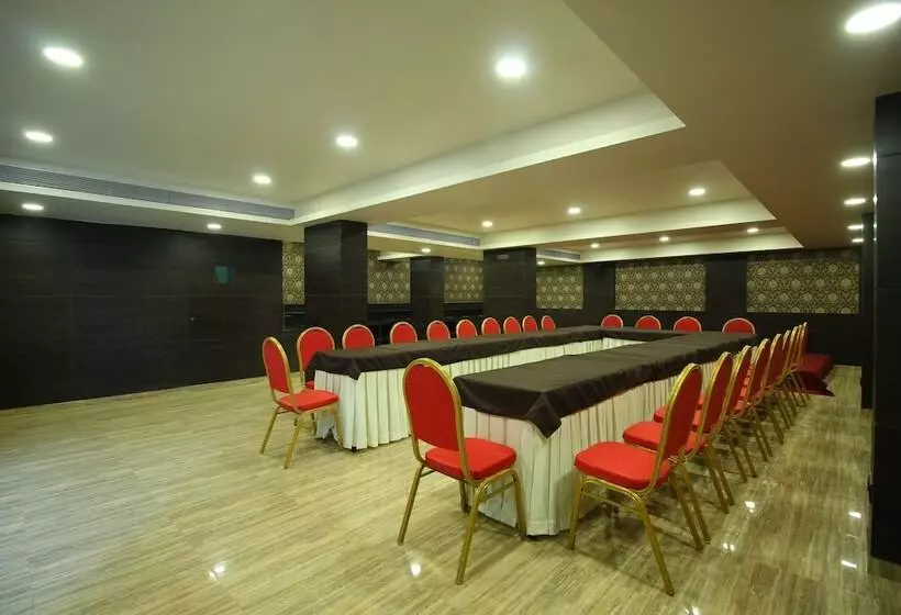 فندق Central Beacon