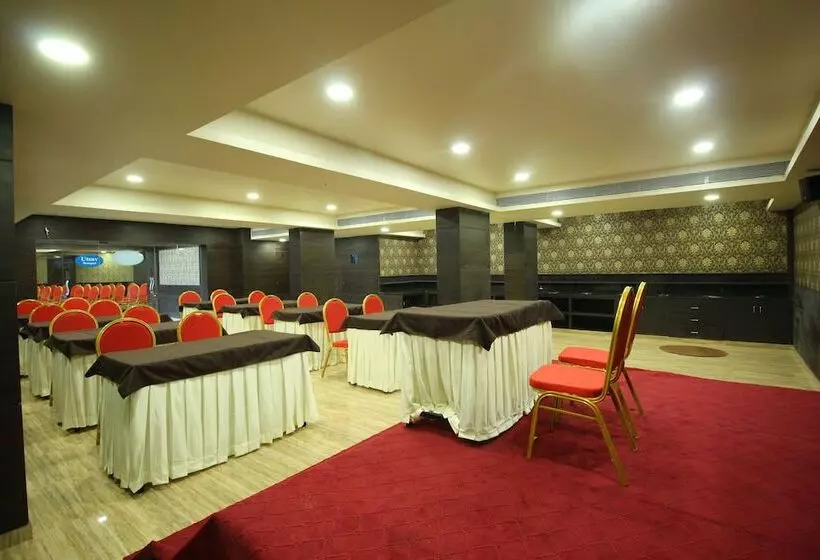 فندق Central Beacon