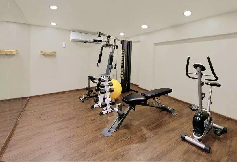 فندق Central Beacon