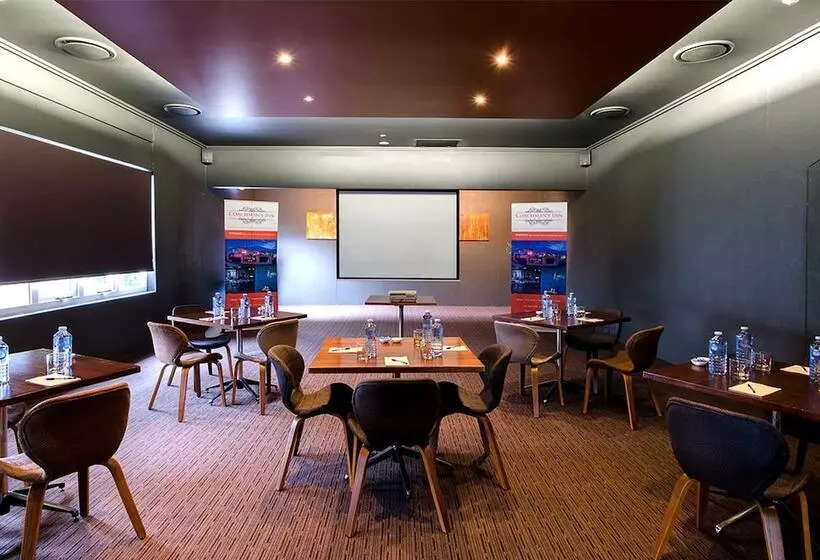 ホテル Coachmans Inn Warwick