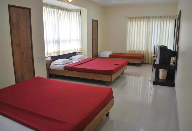 Hotelli Kuber Inn