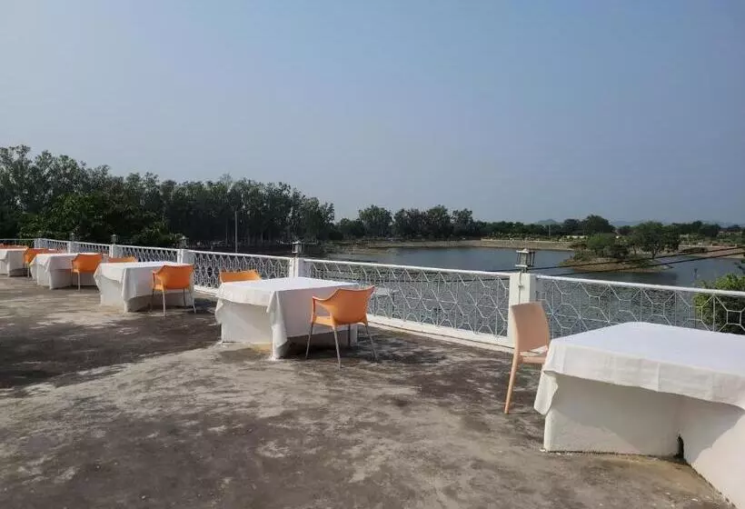 هتل Lakeside