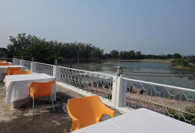 هتل Lakeside