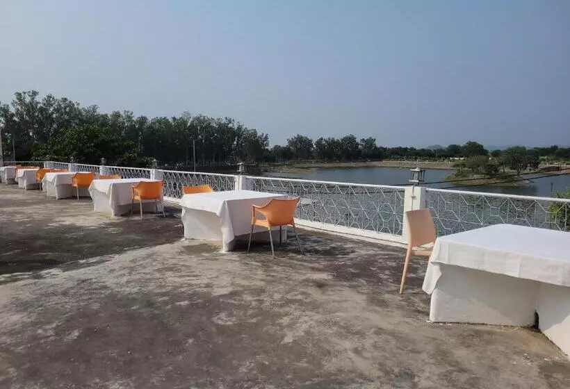 هتل Lakeside