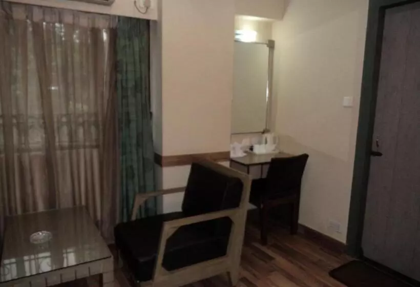 酒店 Majestic Shillong