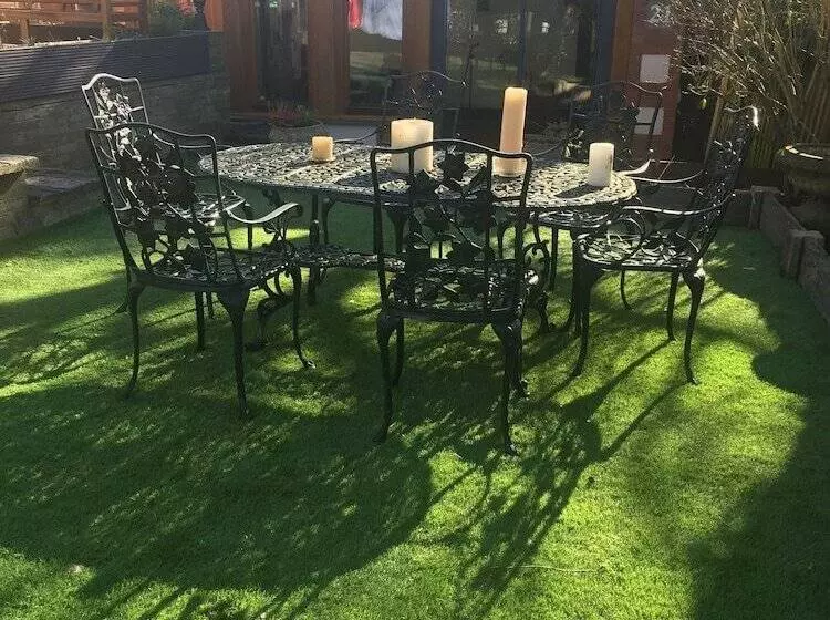 Отель Melford House