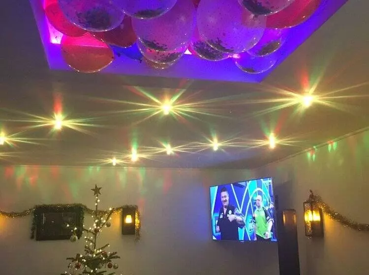 Отель Melford House