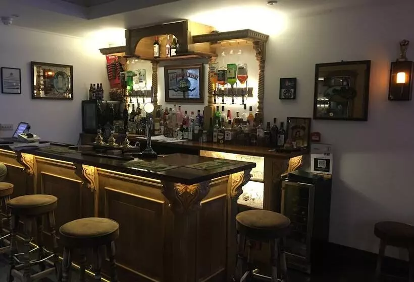 Отель Melford House