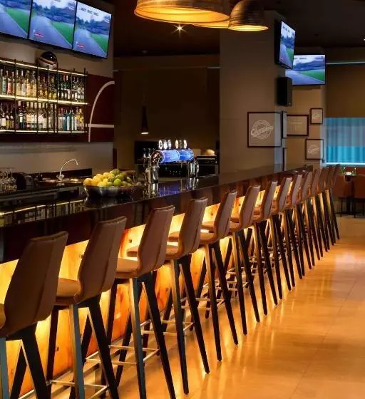 هتل Renaissance By Crystall