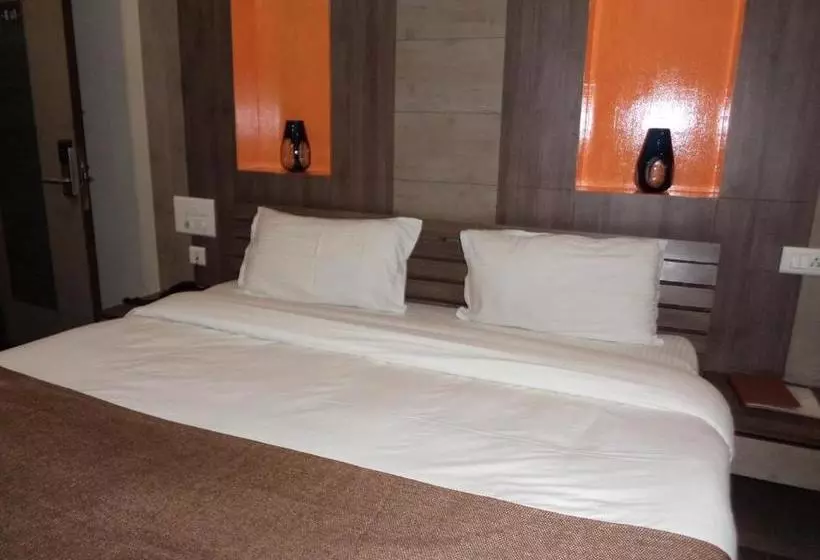 酒店 Majestic Shillong