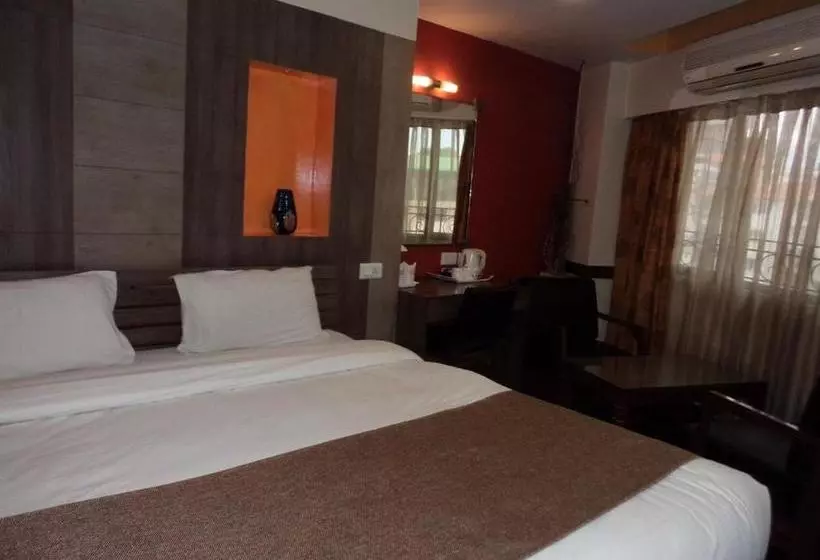 酒店 Majestic Shillong