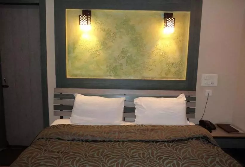 酒店 Majestic Shillong