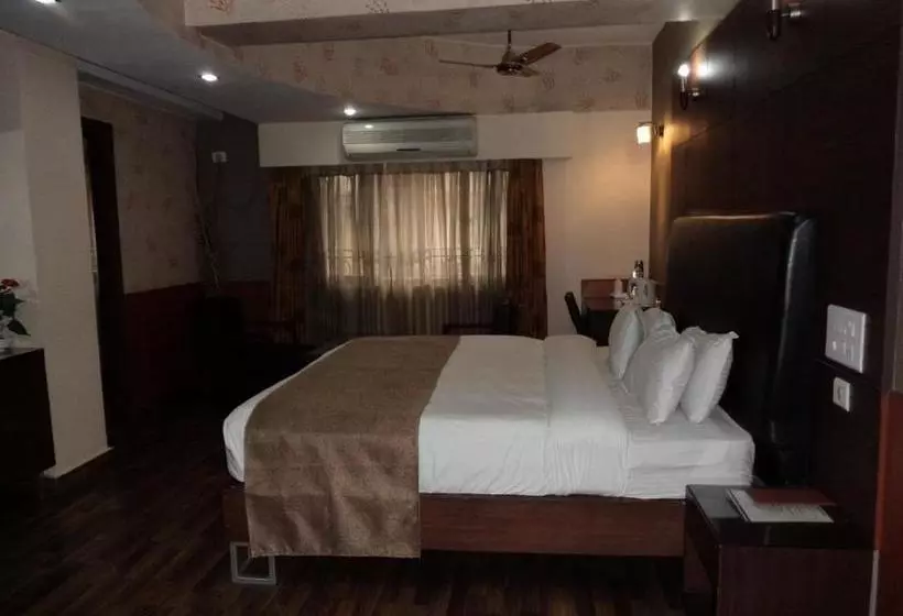 酒店 Majestic Shillong